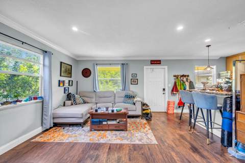 811 NE 14th Place, Fort Lauderdale FL - photo 8 of 17