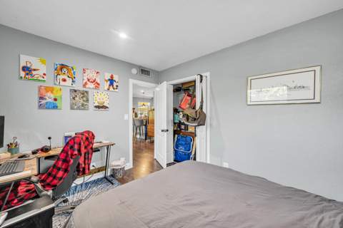 811 NE 14th Place, Fort Lauderdale FL - photo 13 of 17