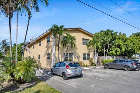 811 NE 14th Place, Fort Lauderdale FL - photo 15 of 17