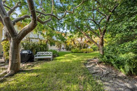 811 NE 14th Place, Fort Lauderdale FL - photo 16 of 17