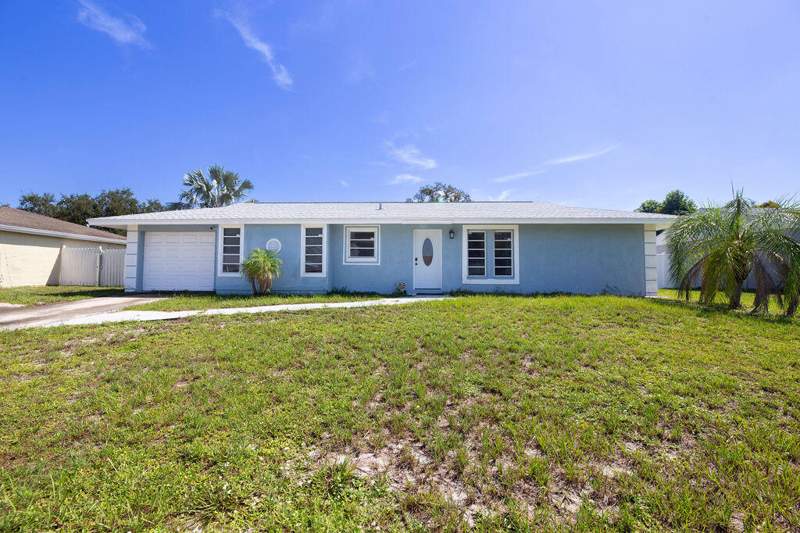2 bedroom Single Family Residence at 1337 SE Roanoke Street, South Port St Lucie Unit 16, Port St. Lucie — photo 2