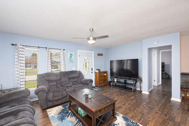 2 bedroom Single Family Residence at 1337 SE Roanoke Street, South Port St Lucie Unit 16, Port St. Lucie — photo 5