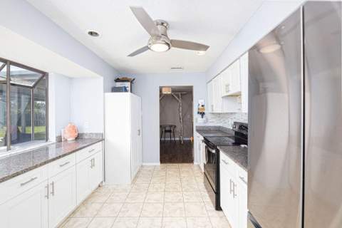 1337 SE Roanoke Street, Port St. Lucie FL - photo 11 of 27
