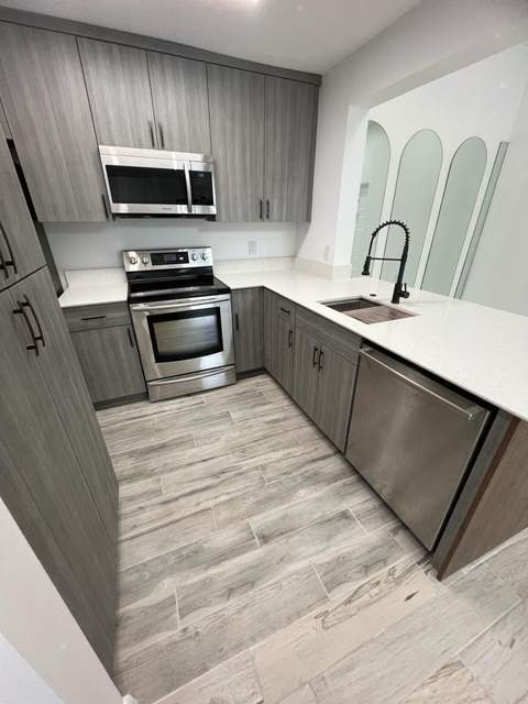 712 Sunny Pine Way #C3, Greenacres FL - photo 8 of 25