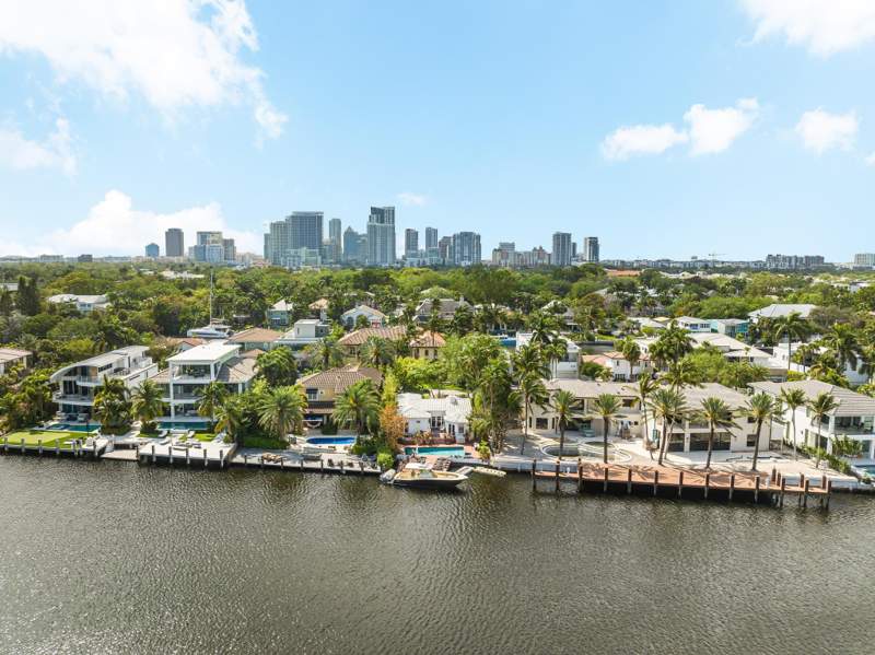 3 bedroom Single Family Residence at 124 S Gordon Road, Navarro Isle, Fort Lauderdale — photo 2