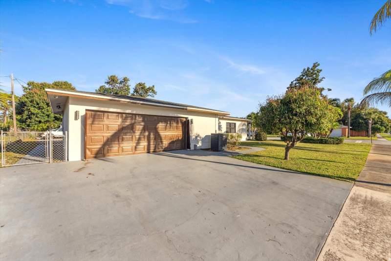 4 bedroom Single Family Residence at 651 Foresteria Drive, Kelsey City, Lake Park — photo 4