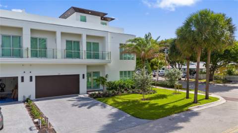 221 Shore Court, Lauderdale-By-The-Sea FL - photo 9 of 82