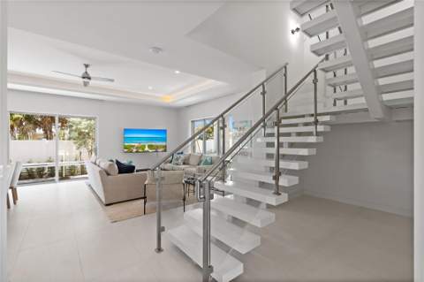 221 Shore Court, Lauderdale-By-The-Sea FL - photo 13 of 82