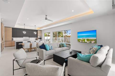 221 Shore Court, Lauderdale-By-The-Sea FL - photo 14 of 82