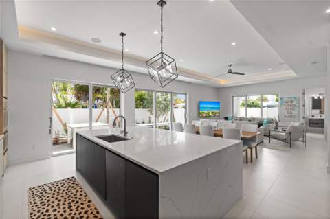 221 Shore Court, Lauderdale-By-The-Sea FL - photo 18 of 82