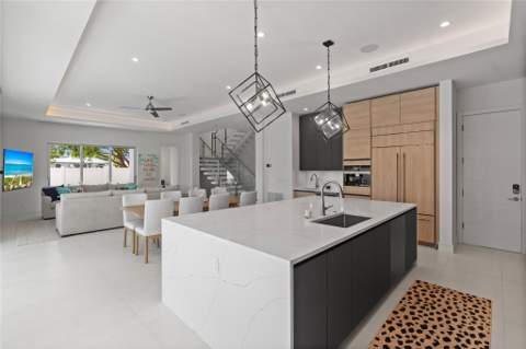 221 Shore Court, Lauderdale-By-The-Sea FL - photo 19 of 82
