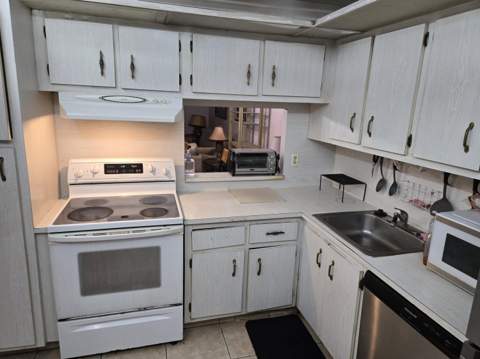 3080 Holiday Springs Boulevard #209, Margate FL - photo 8 of 11
