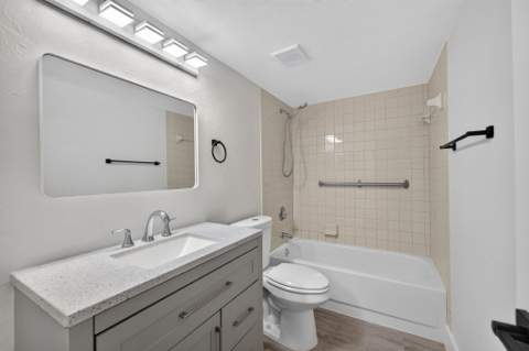 2517 S 17th Street #103, Fort Pierce FL - photo 9 of 25