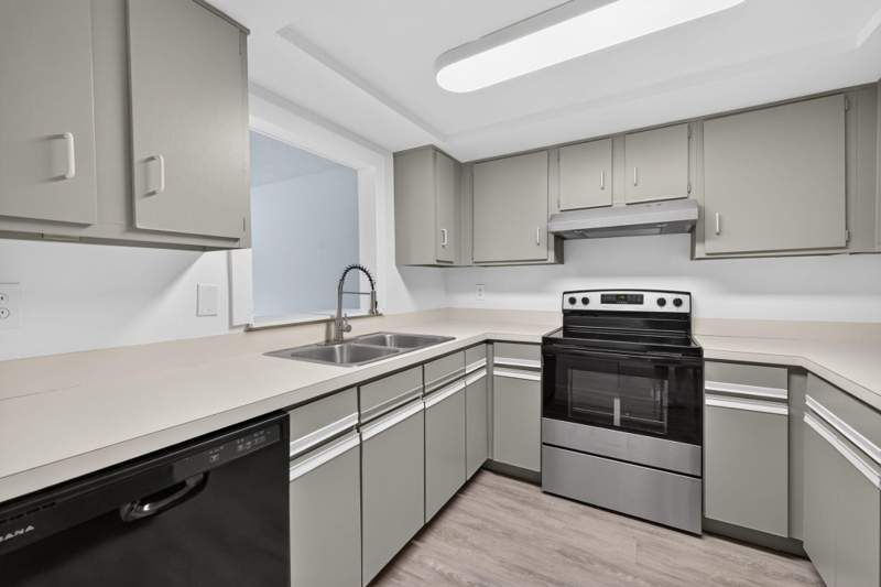 1 bedroom Condominium at 2517 S 17th Street #103, Woodlands Condominium Apartment Building 3, Fort Pierce — photo 3