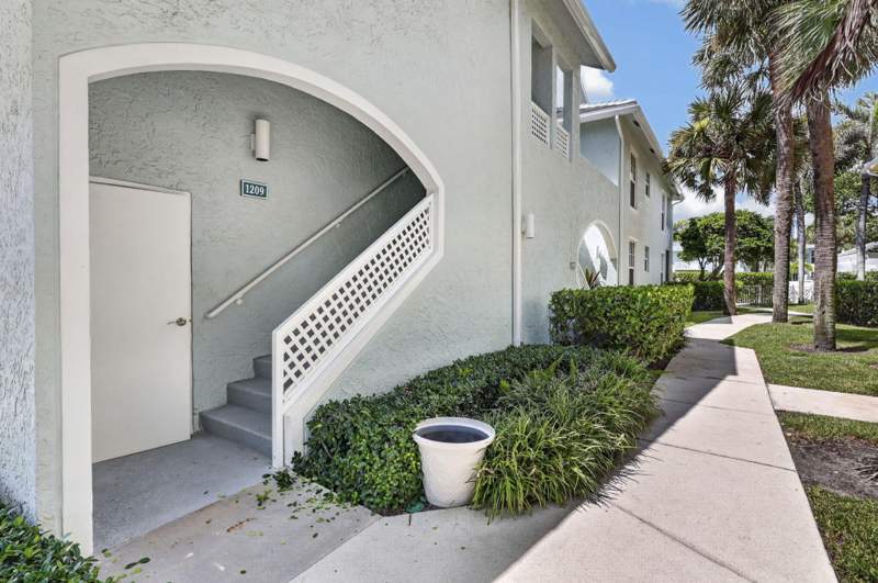 2 bedroom Condominium at 1209 Mainsail Circle #1209, Sea Colony Condo, Jupiter — photo 3