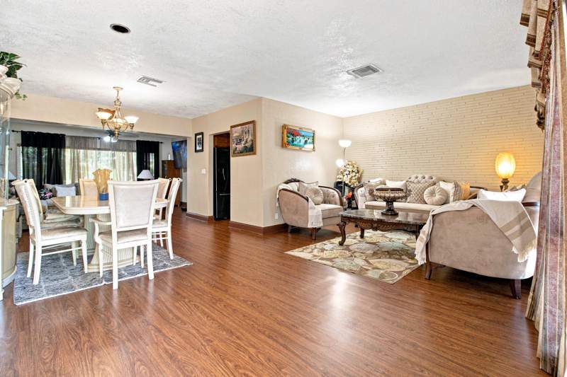 4 bedroom Single Family Residence at 655 W Melrose Circle, Melrose Park Sec 5, Fort Lauderdale — photo 4