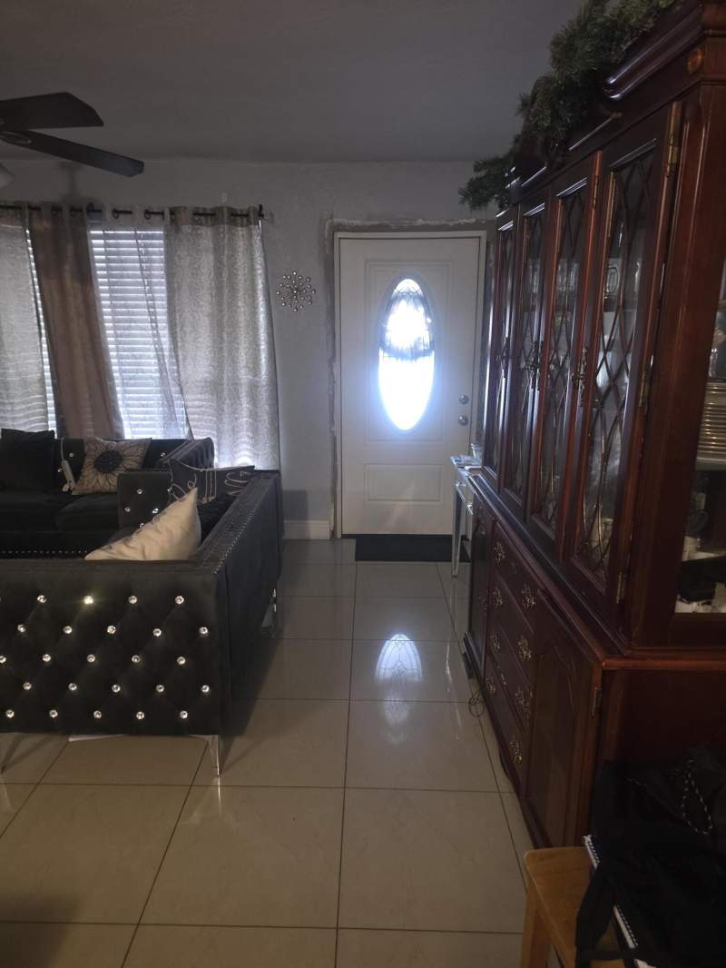 3 bedroom Single Family Residence at 6110 NW 8th Street, Hammon Heights Sec 2, Margate — photo 5