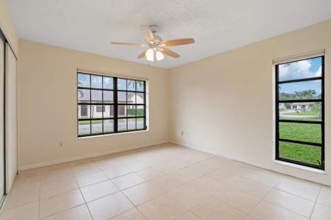 6315 Tall Cypress Circle, Greenacres FL - photo 10 of 27