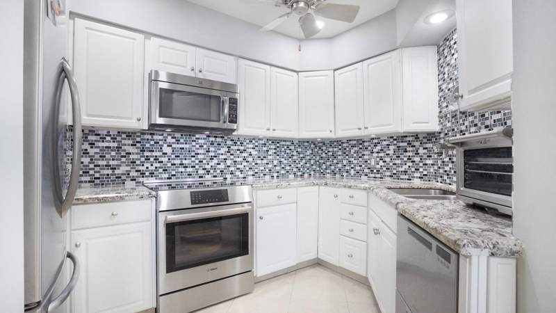 1 bedroom Stock Cooperative at 3600 Galt Ocean Drive #15E, Edgewater Arms, Fort Lauderdale — photo 4