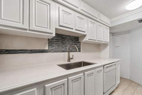 6807 NW 80th Court, Tamarac FL - photo 11 of 20