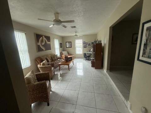 255 Sandpiper Avenue, Royal Palm Beach FL - photo 10 of 68