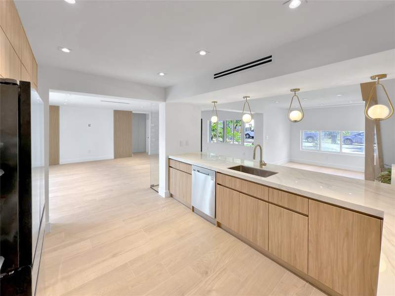 4 bedroom Single Family Residence at 729 NE 17th Terrace, Victoria Park , Fort Lauderdale — photo 5