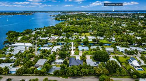 513 SW South Carolina Drive, Stuart FL - photo 11 of 39