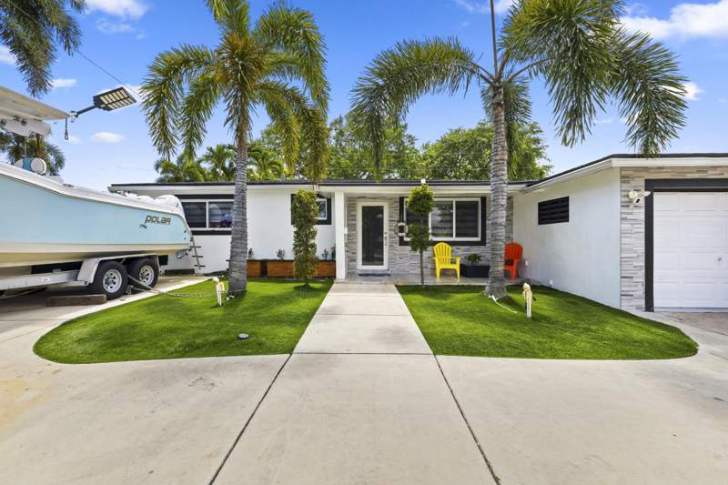 4 bedroom Single Family Residence at 3230 Roosevelt Street, Park Road Manor, Hollywood — photo 3