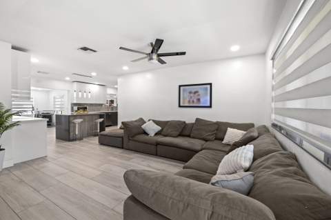 3230 Roosevelt Street, Hollywood FL - photo 6 of 44