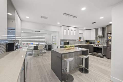 3230 Roosevelt Street, Hollywood FL - photo 13 of 44