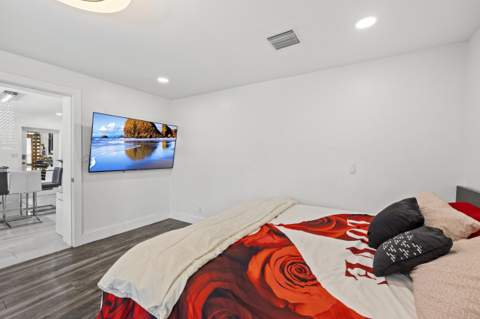3230 Roosevelt Street, Hollywood FL - photo 21 of 44