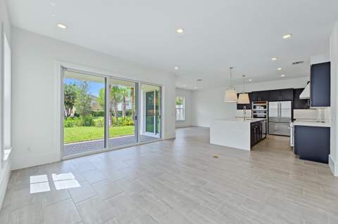 138 Parkside Way #10, Royal Palm Beach FL - photo 15 of 41