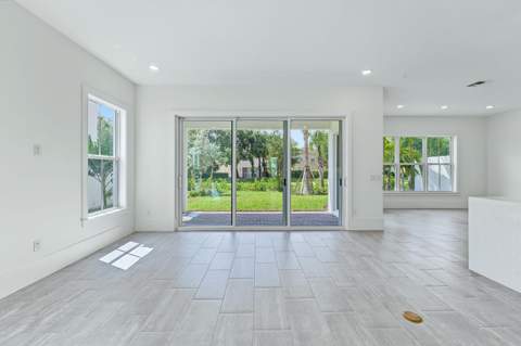 138 Parkside Way #10, Royal Palm Beach FL - photo 16 of 41