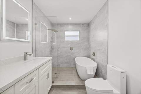 1311 Avenue H, Riviera Beach FL - photo 18 of 36
