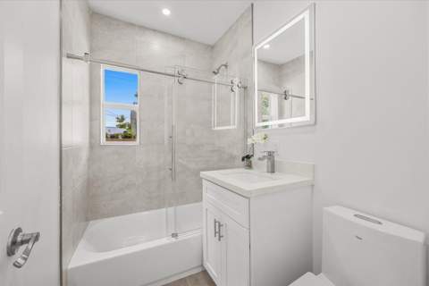 1311 Avenue H, Riviera Beach FL - photo 24 of 36