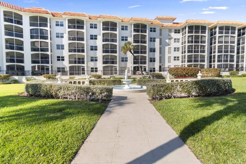 2 bedroom Condominium at 2871 N Ocean Boulevard #C123, San Remo Condo, Boca Raton — photo 2