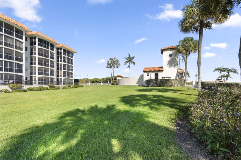 2 bedroom Condominium at 2871 N Ocean Boulevard #C123, San Remo Condo, Boca Raton — photo 4