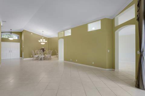 6806 Rienzo Street, Lake Worth FL - photo 10 of 71
