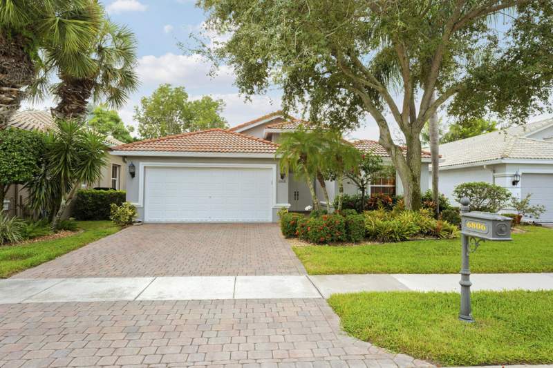 3 bedroom Single Family Residence at 6806 Rienzo Street, Bellaggio, Towne Park , Lake Worth — photo 2