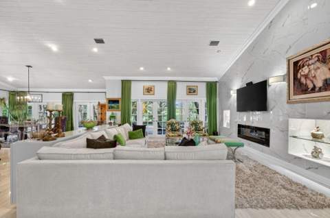 7205 Mandarin Drive, Boca Raton FL - photo 9 of 71