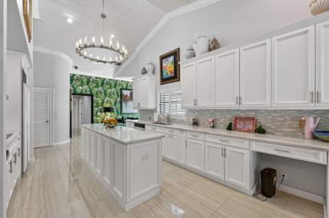7205 Mandarin Drive, Boca Raton FL - photo 19 of 71