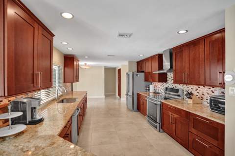 7301 NW 83rd Way, Tamarac FL - photo 19 of 65