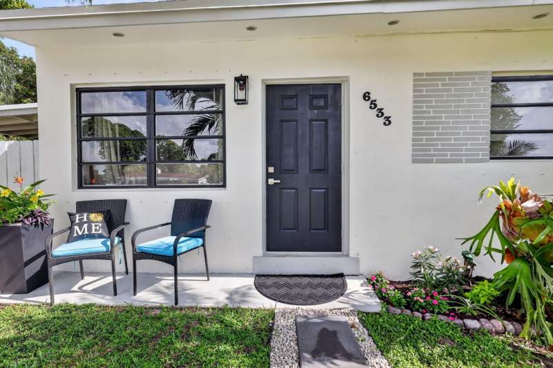 2 bedroom Single Family Residence at 6533 SW 19th Street, Welwyn Park, Miramar — photo 2