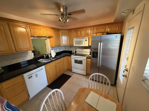 206 SE 10th Street #201, Dania Beach FL - photo 17 of 66