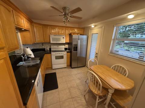 206 SE 10th Street #201, Dania Beach FL - photo 13 of 66