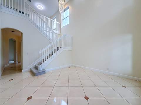 6657 Lurais Drive, Lake Worth FL - photo 8 of 48