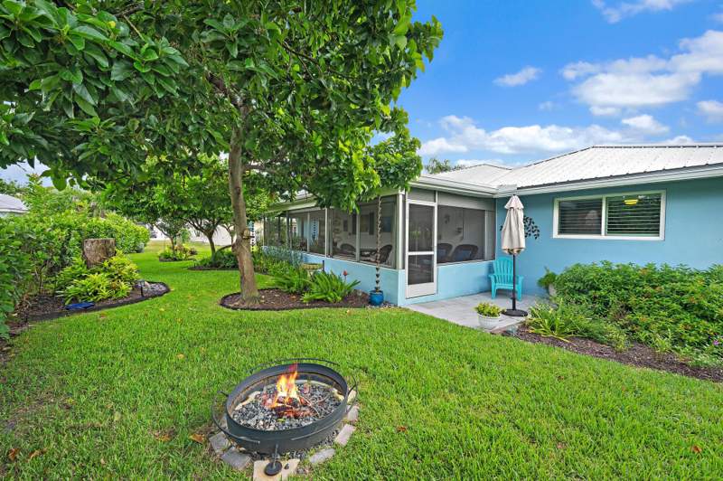 3 bedroom Single Family Residence at 18334 SE Tee Lane, Iroquois Park, Tequesta — photo 4