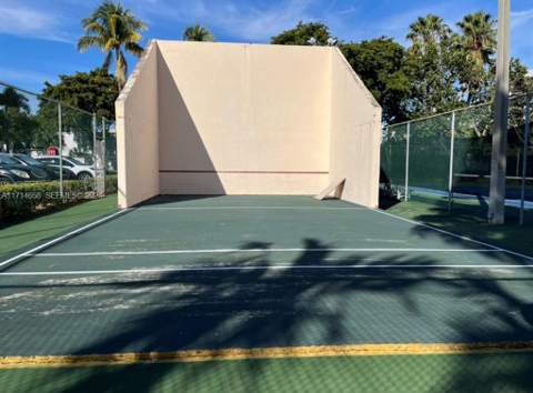 401 Leslie Drive, Hallandale Beach FL - photo 16 of 18