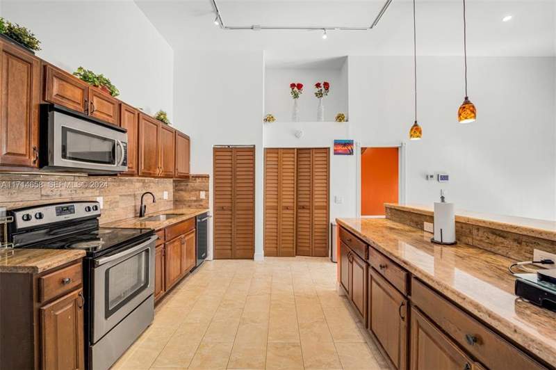 3 bedroom Villa at 401 Leslie Drive, Harbourwood Sketch Of Survey, Hallandale Beach — photo 2