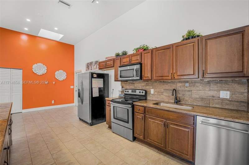 3 bedroom Villa at 401 Leslie Drive, Harbourwood Sketch Of Survey, Hallandale Beach — photo 3
